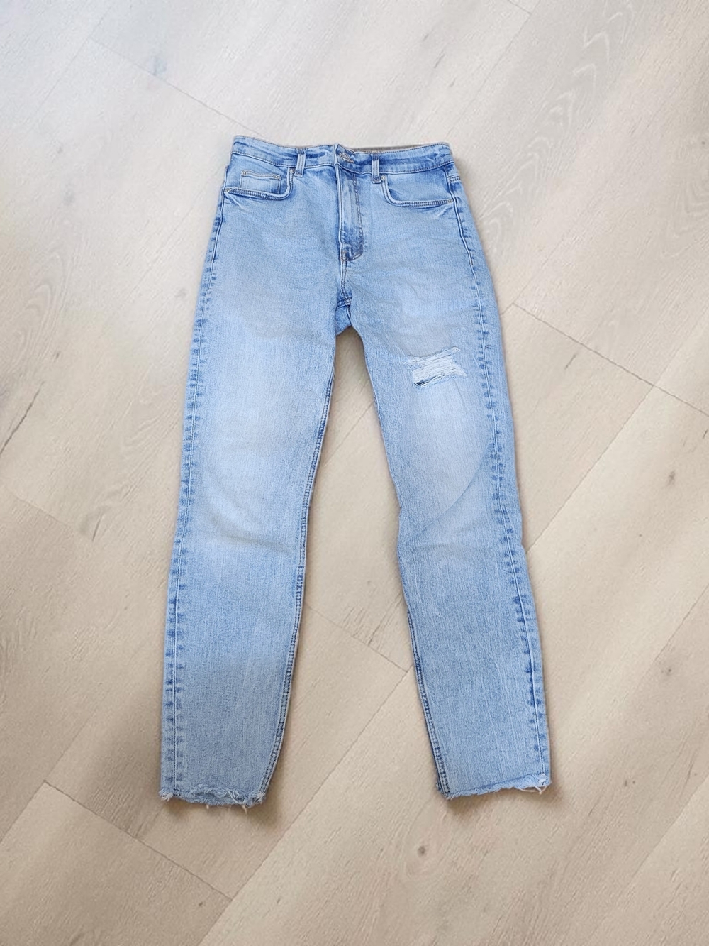 Zara Trafaluc Denim Collection Light Wash Distressed Jeans